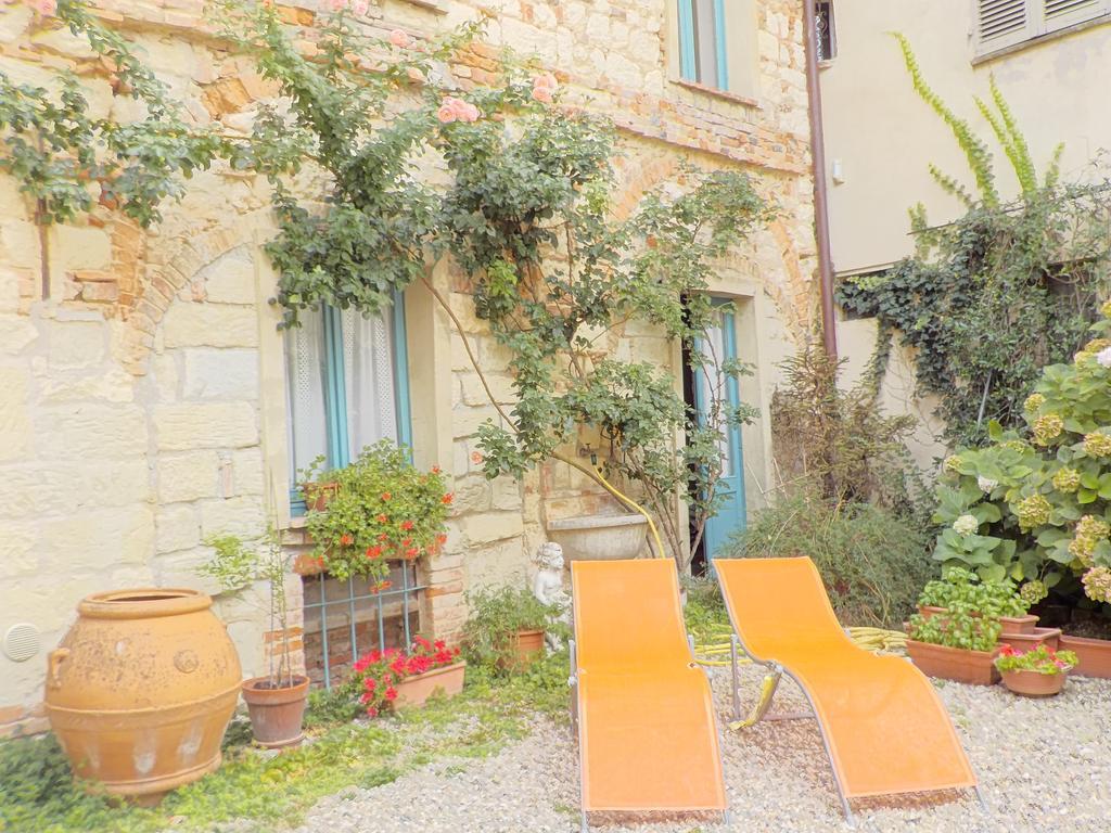 Benvenuti Altrove Bed and Breakfast Cella Monte Buitenkant foto